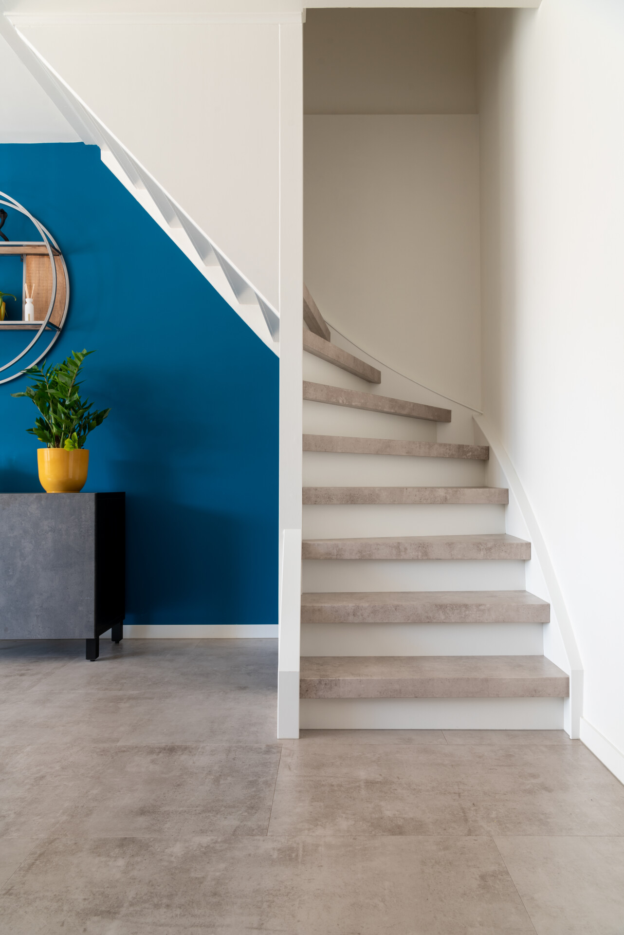 THE SAME DECOR AS THE FLOOR